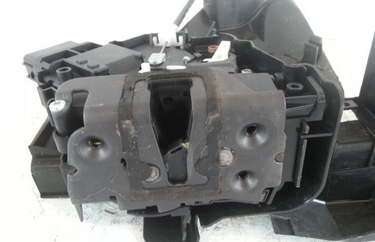 T&uuml;rschloss vorn rechts ZV Schloss Ford Focus DA3